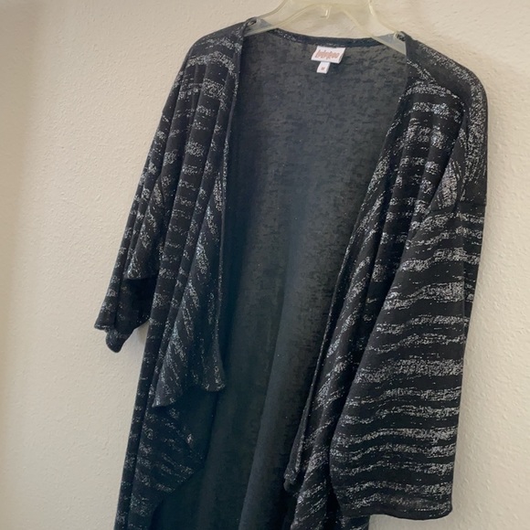 LulaRoe Shirley - Picture 3 of 5